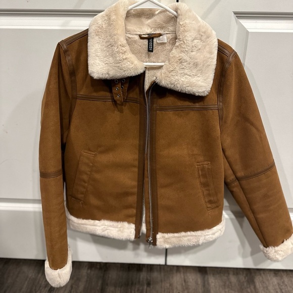 H&M Jackets & Blazers - Women’s H&M Faux Shearling coat